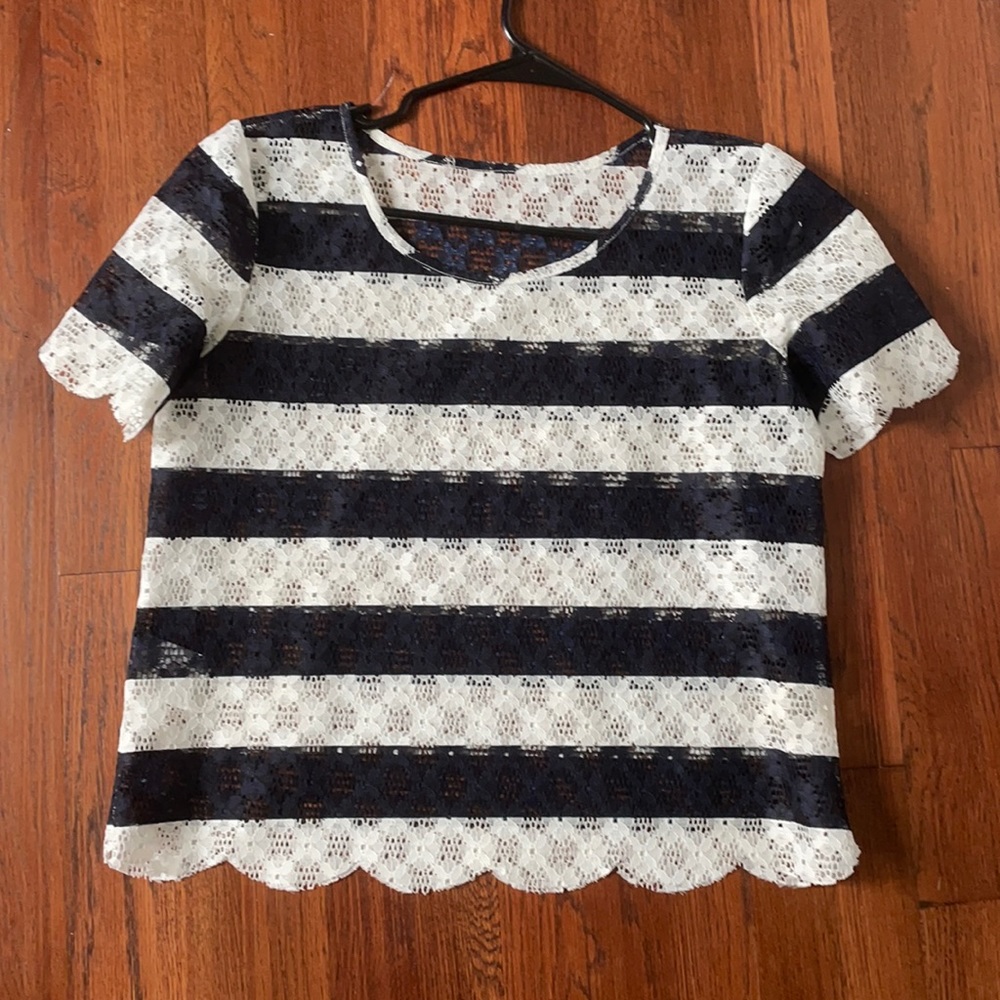 Cute beach crop top